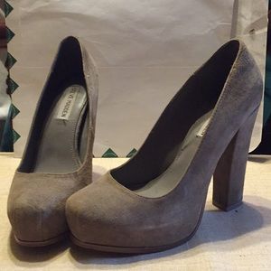 Gray suede Steve Madden heels!